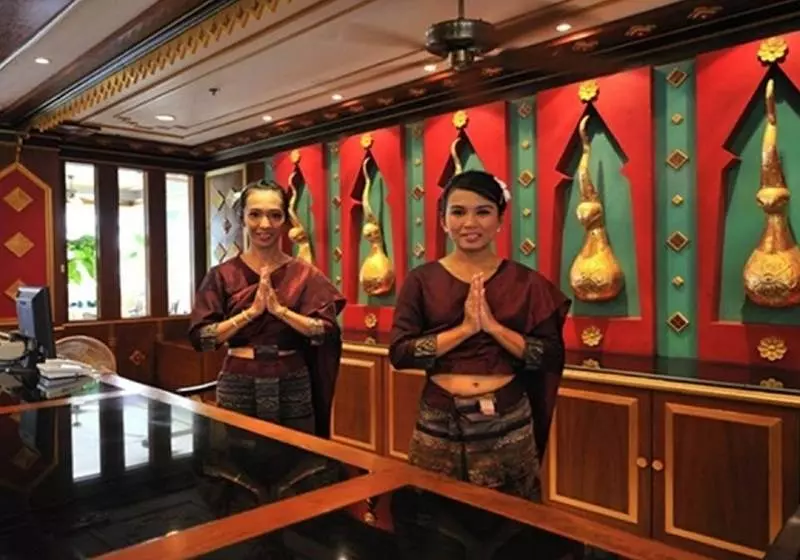 فندق Ayodhaya Palace Beach Resort Krabi