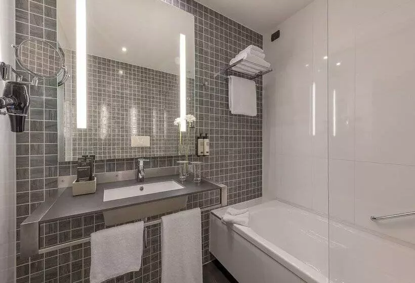 هتل H10 Roma Citta