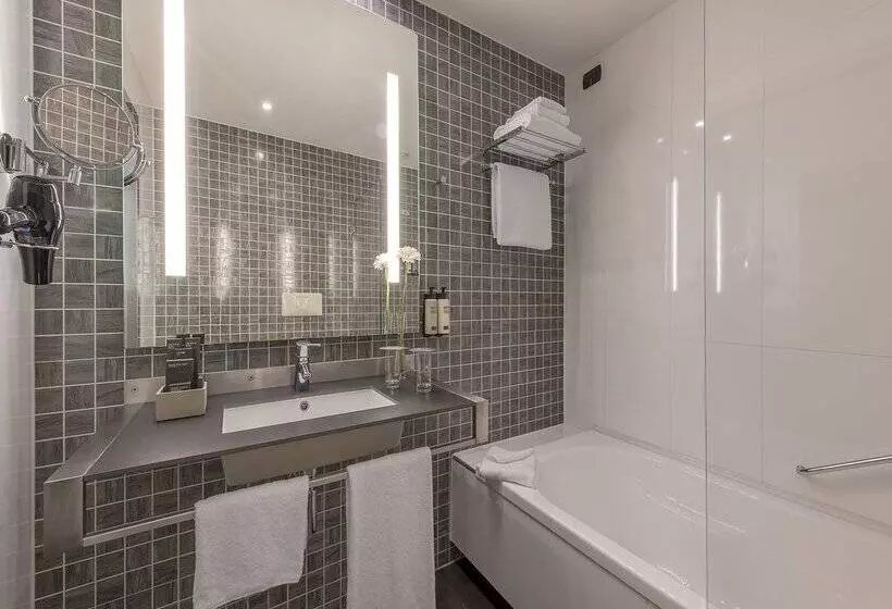 هتل H10 Roma Citta