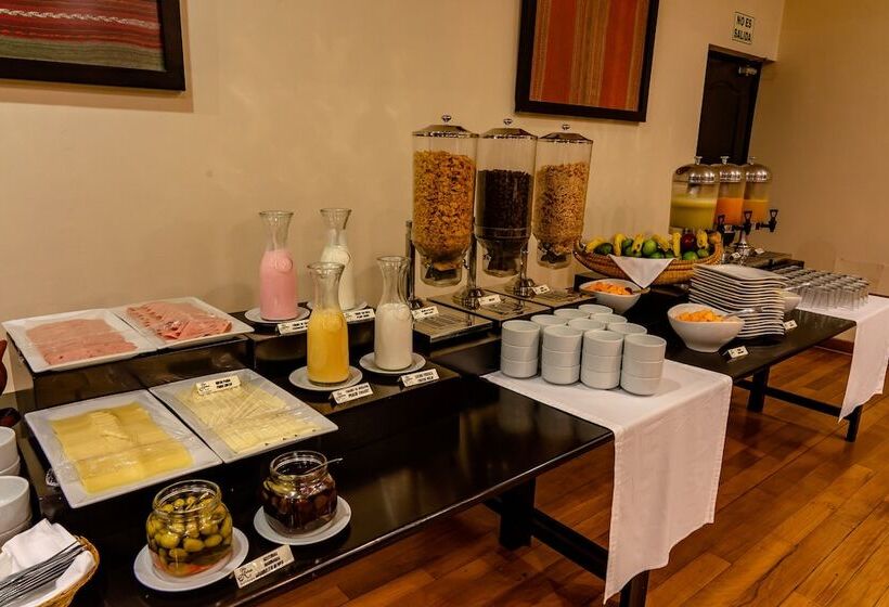 ホテル Jose Antonio Puno