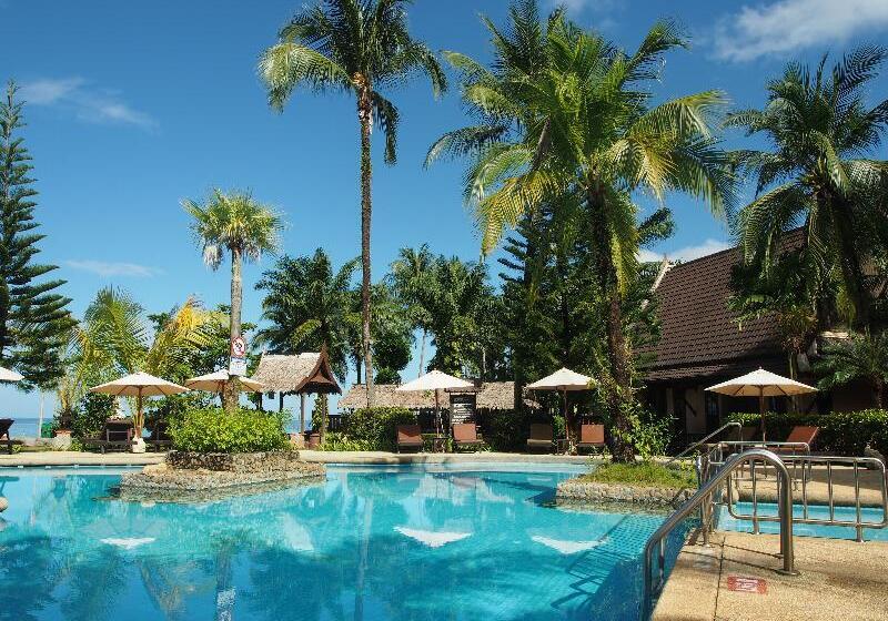 בית מלון כפרי Khaolak Palm Beach Resort