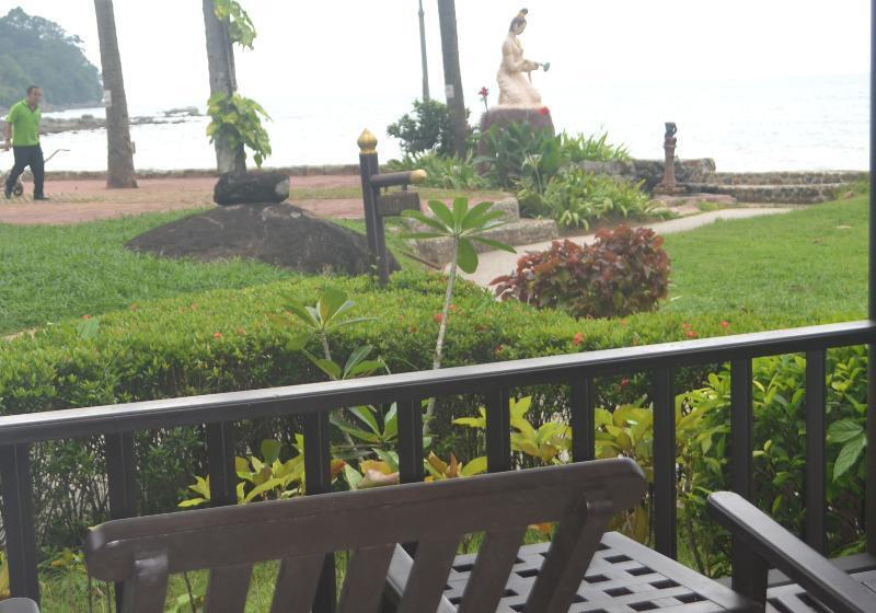 בית מלון כפרי Khaolak Palm Beach Resort