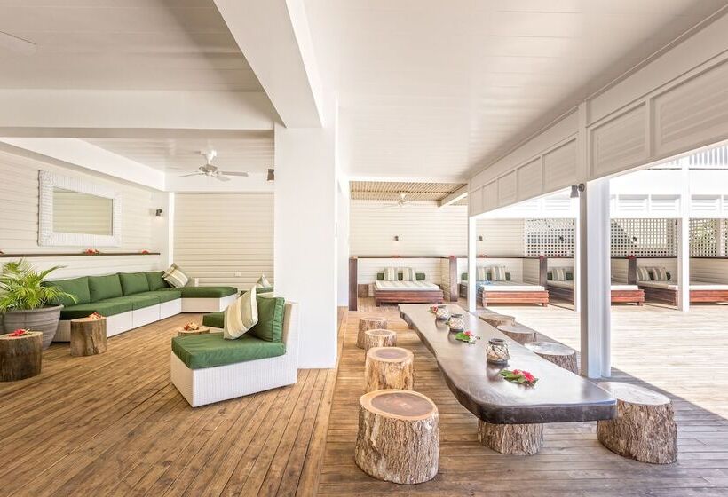 فندق Malolo Island Resort