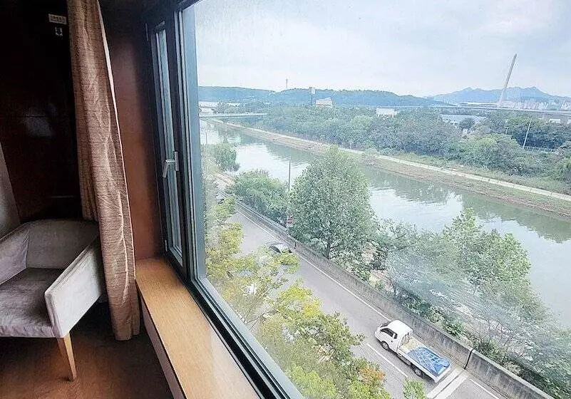 בית מלון כפרי Niagara