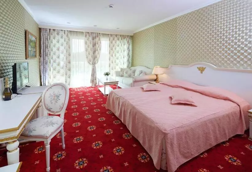 Planeta Hotel & Aquapark Free Beach Access   Ultra All Inclusive