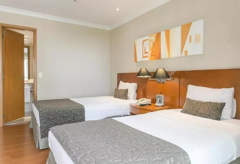 Hotelli Plaza Barra First