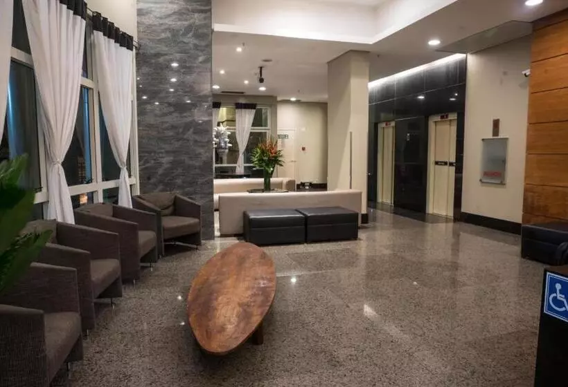 Hotelli Plaza Barra First