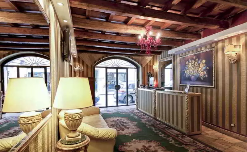 ホテル Relais Group Palace