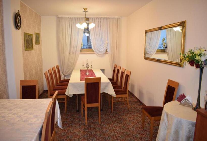 هتل Restaurant Smilga