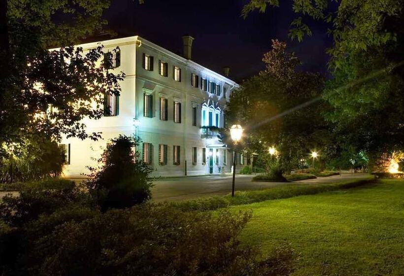 호텔 Villa Revedin