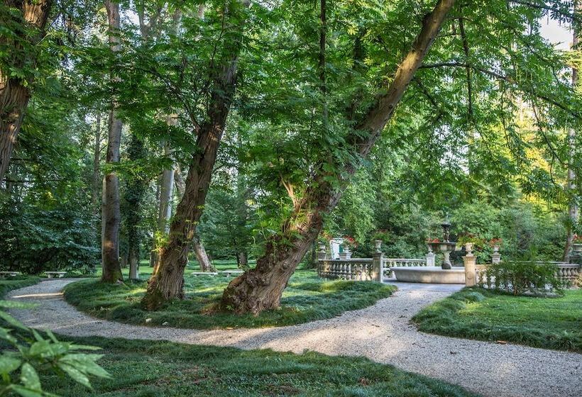 호텔 Villa Revedin