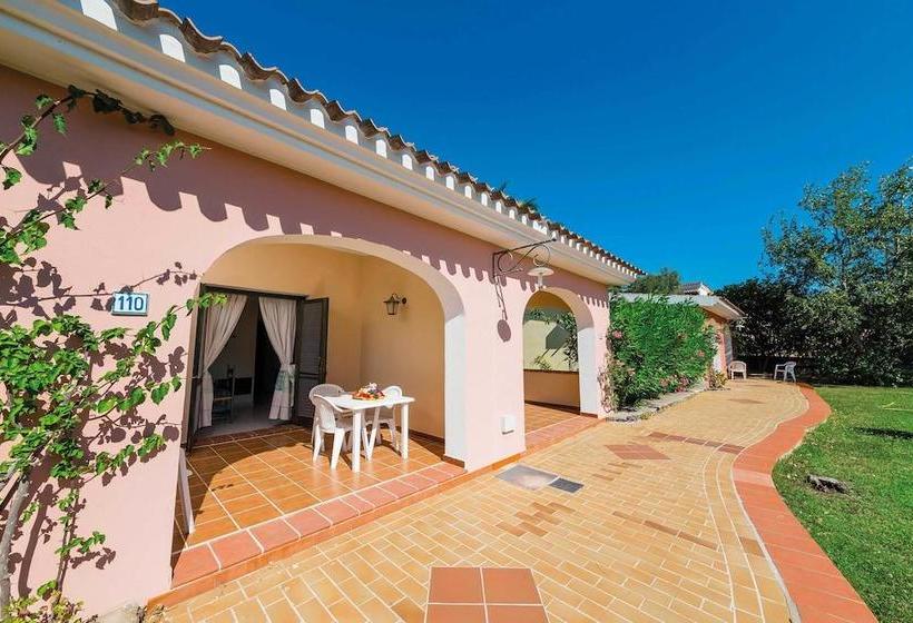 فندق Villaggio Alba Dorada Resort