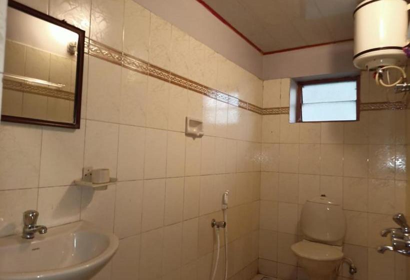 호텔 Lake Residency