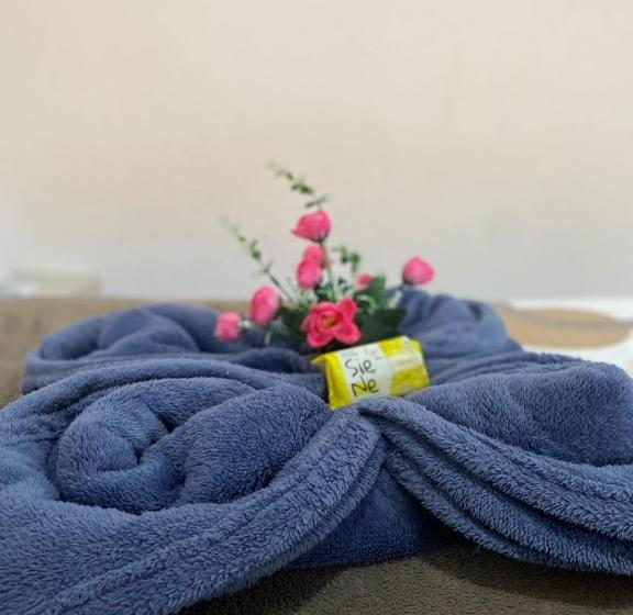 هاستل Pousada Center