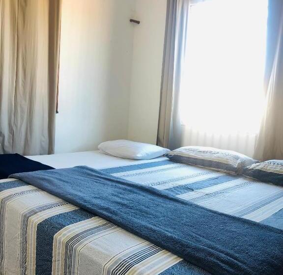 هاستل Pousada Center