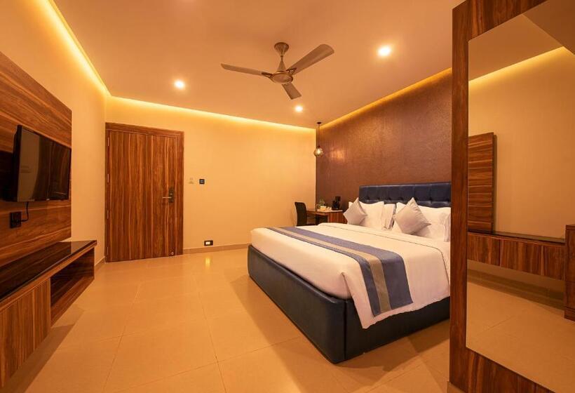 Отель Hometown Galleria Manipal