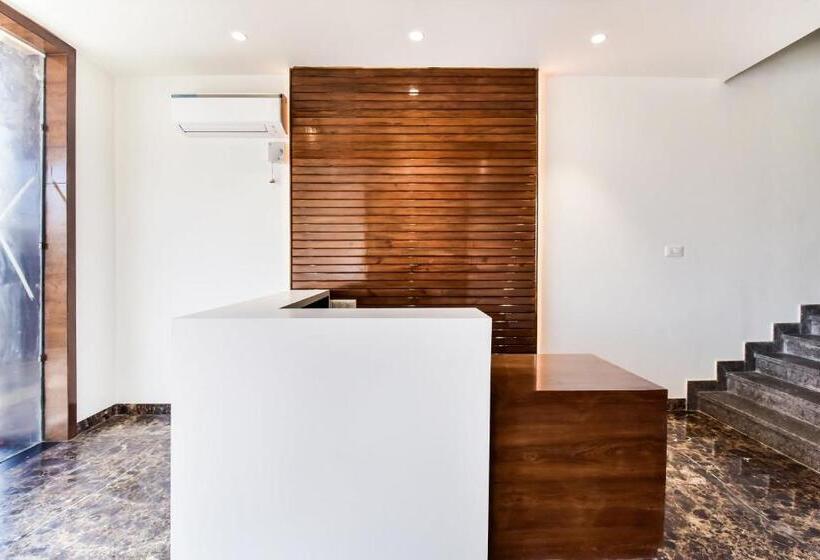 ホテル Capital O Maurya Inn