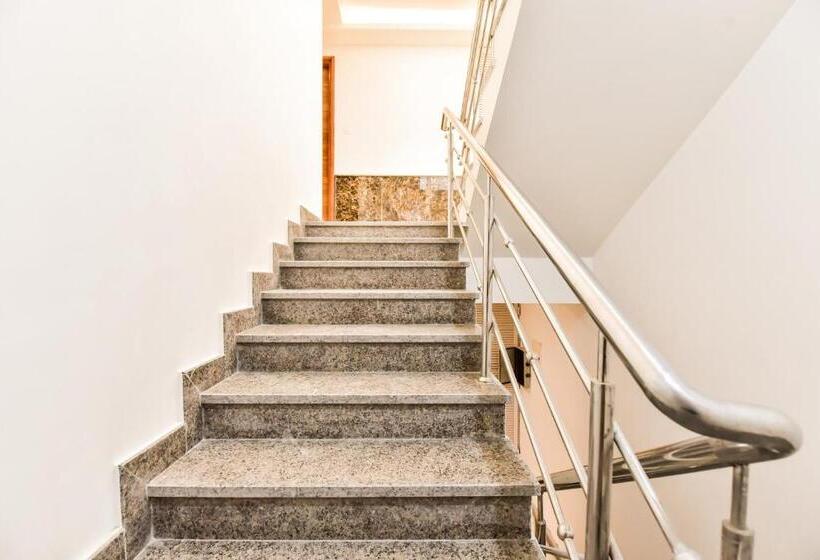 ホテル Capital O Maurya Inn