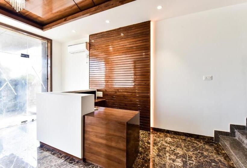 ホテル Capital O Maurya Inn