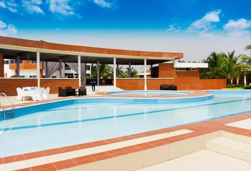 هتل Millenium Popo Beach