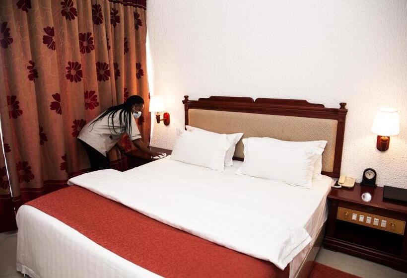 هتل Millenium Popo Beach