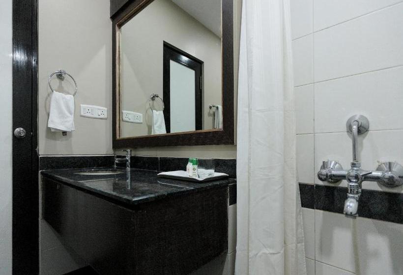 ホテル Oyo 78419 Collection O Prime Santhome Inn