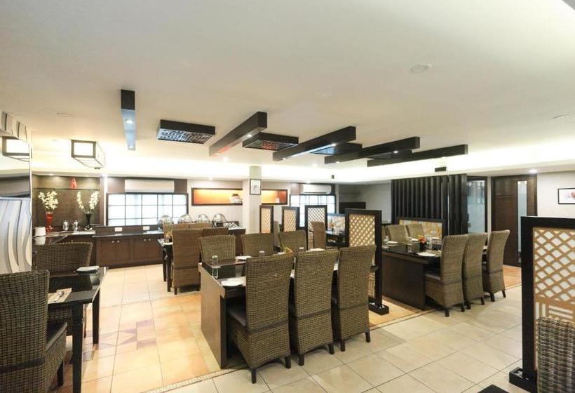 ホテル Oyo 78419 Collection O Prime Santhome Inn