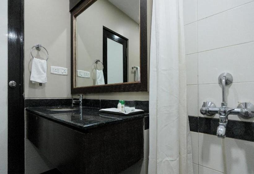 ホテル Oyo 78419 Collection O Prime Santhome Inn