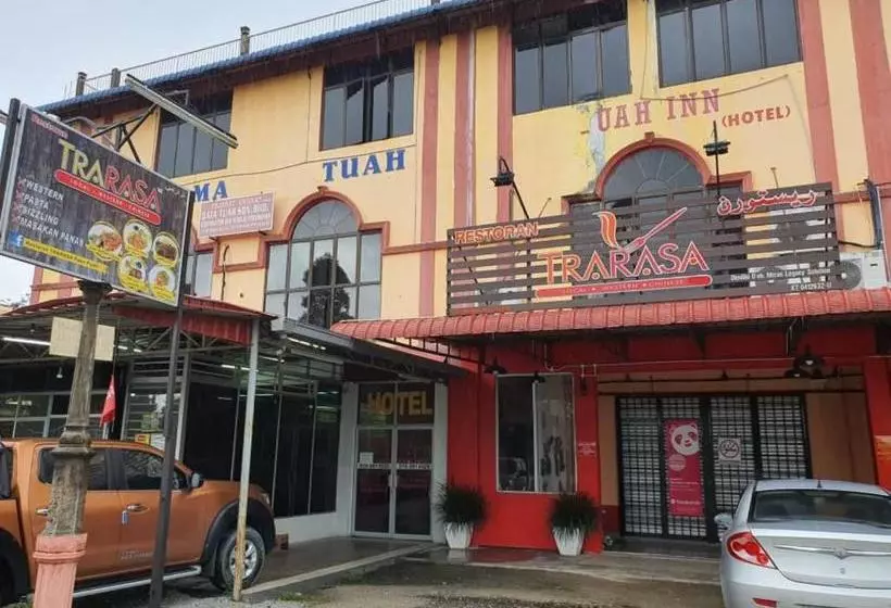 Hotel Oyo 90174 Tuah Inn