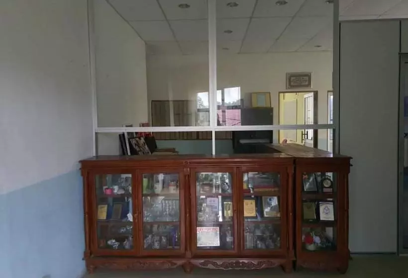 Hotel Oyo 90174 Tuah Inn