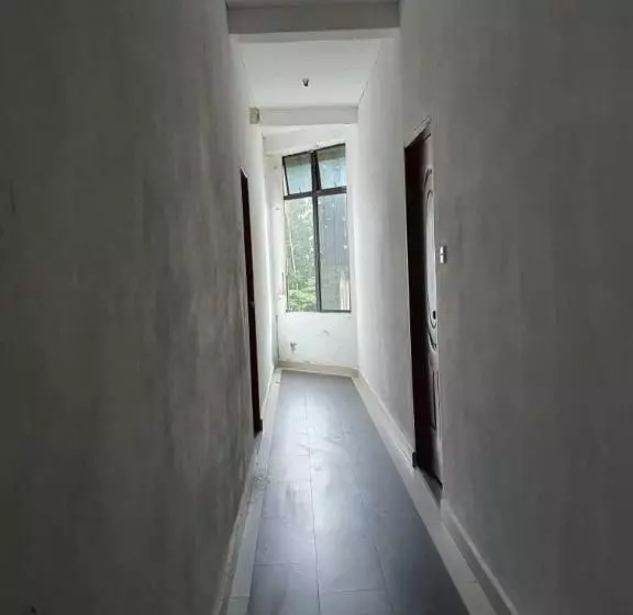 Hotel Oyo 90174 Tuah Inn