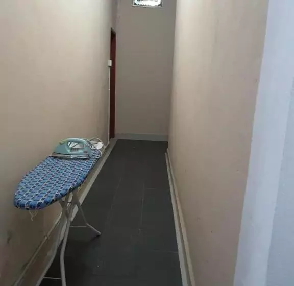 Hotel Oyo 90174 Tuah Inn