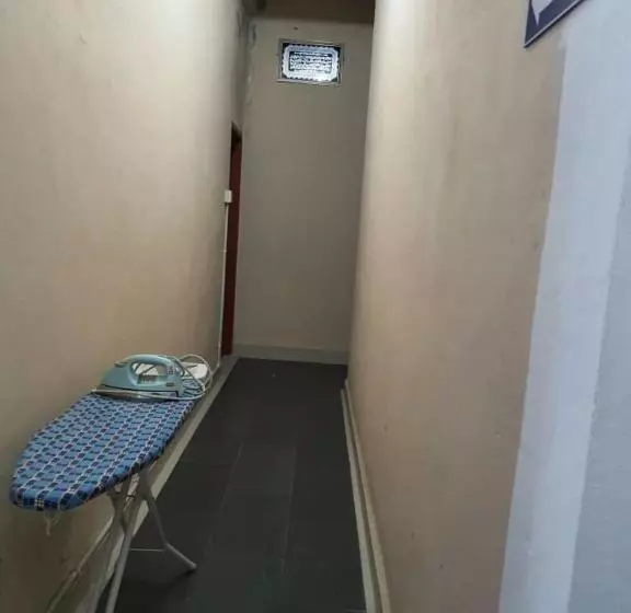 Hotel Oyo 90174 Tuah Inn