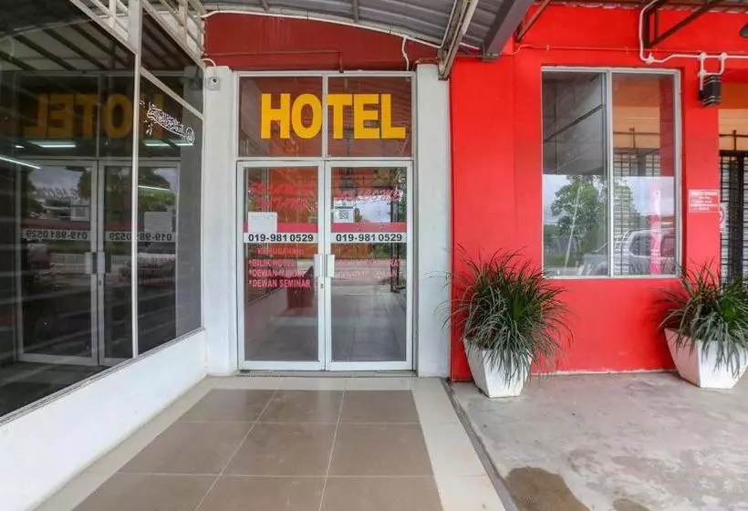 Hotel Oyo 90174 Tuah Inn