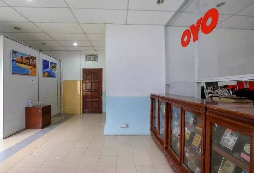 Hotel Oyo 90174 Tuah Inn