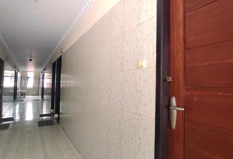 Hotel Oyo 90238 Nusantara
