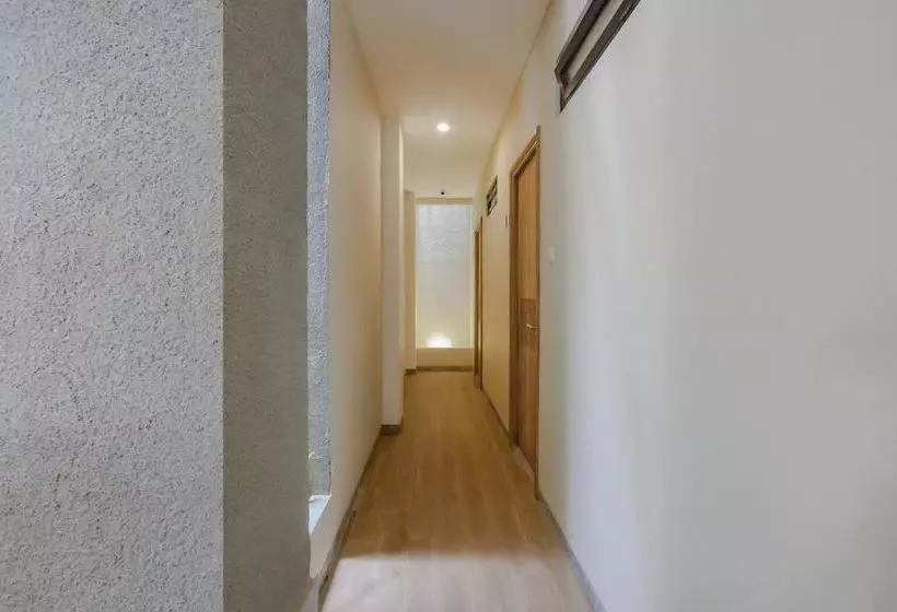 Hotel Oyo 90256 My Kost