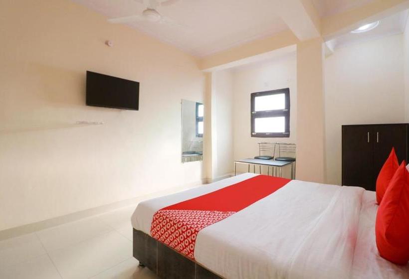 Hotel Oyo Del2900 Lal Guest House