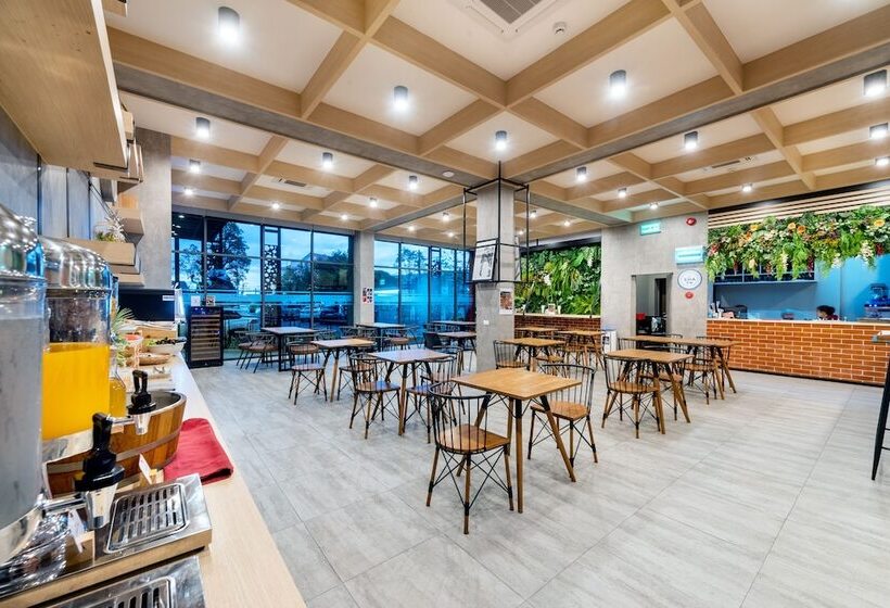 Plaai Plus Hotel Rayong