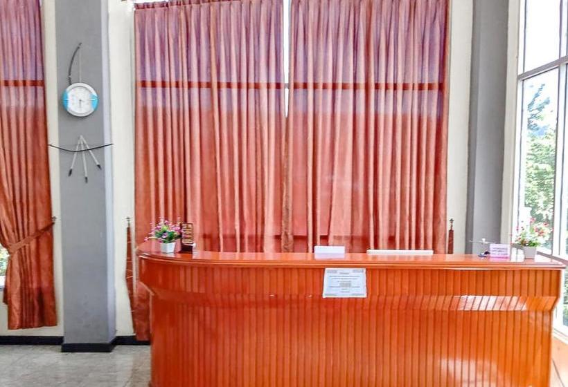 Szálloda Reddoorz Near Reremi Pemancar Manokwari