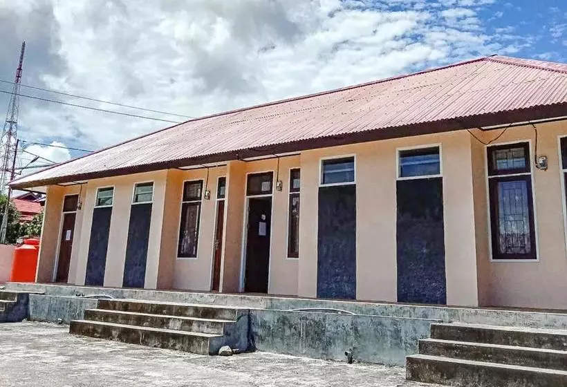 ホテル Reddoorz Near Reremi Pemancar Manokwari