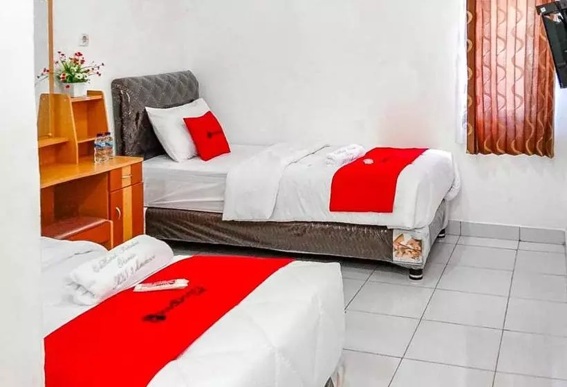 ホテル Reddoorz Near Reremi Pemancar Manokwari