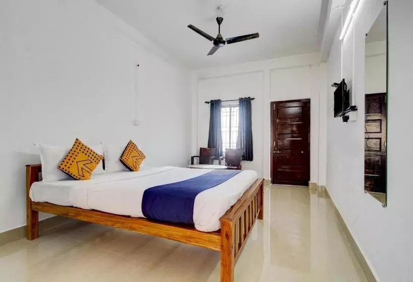 ホテル Spot On 76848  Samruddhi Residency
