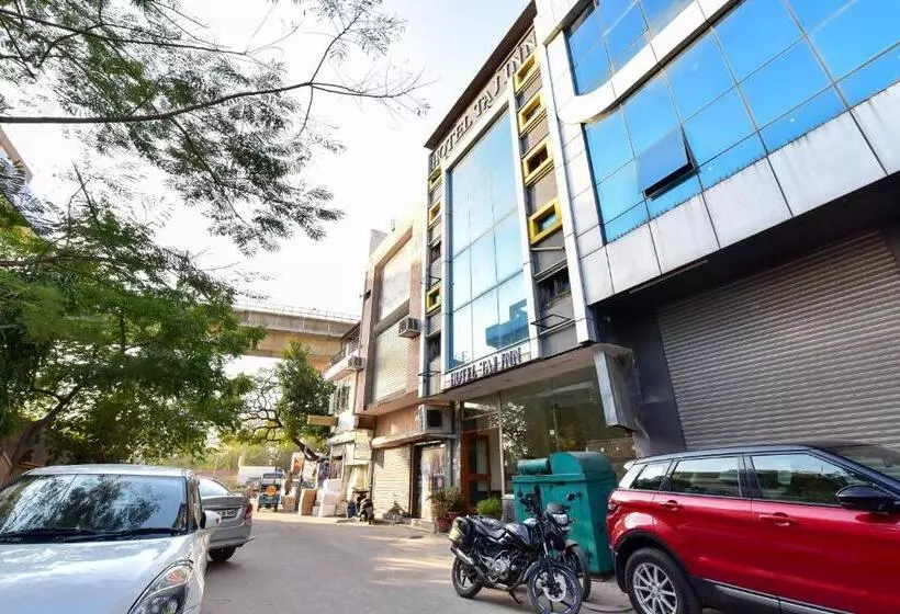 Hotelli Vaccinated Staff  Spot On Jai1267  Taj Inn