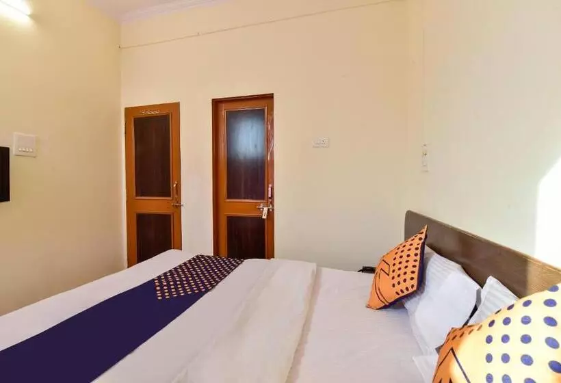Hotelli Vaccinated Staff  Spot On Jai1267  Taj Inn