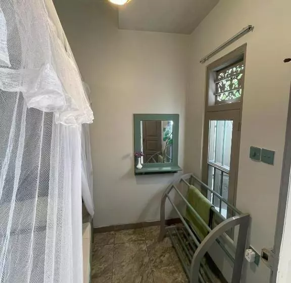 پانسیون Hawara Coliving Midigama
