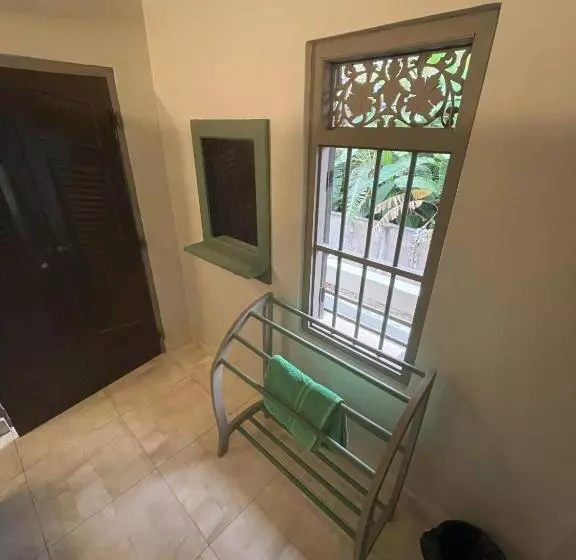 پانسیون Hawara Coliving Midigama