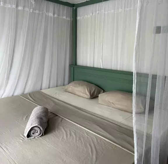 پانسیون Hawara Coliving Midigama