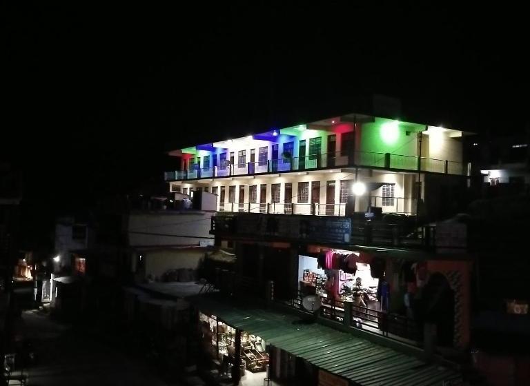 پانسیون Rajveer Guest House