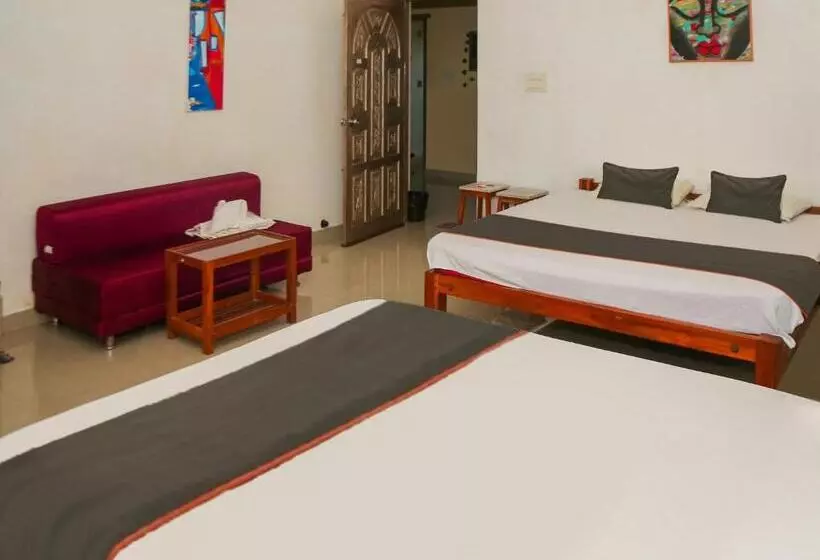 ユースホステル Blissful Haven Art House   Near Entrance To Auroville